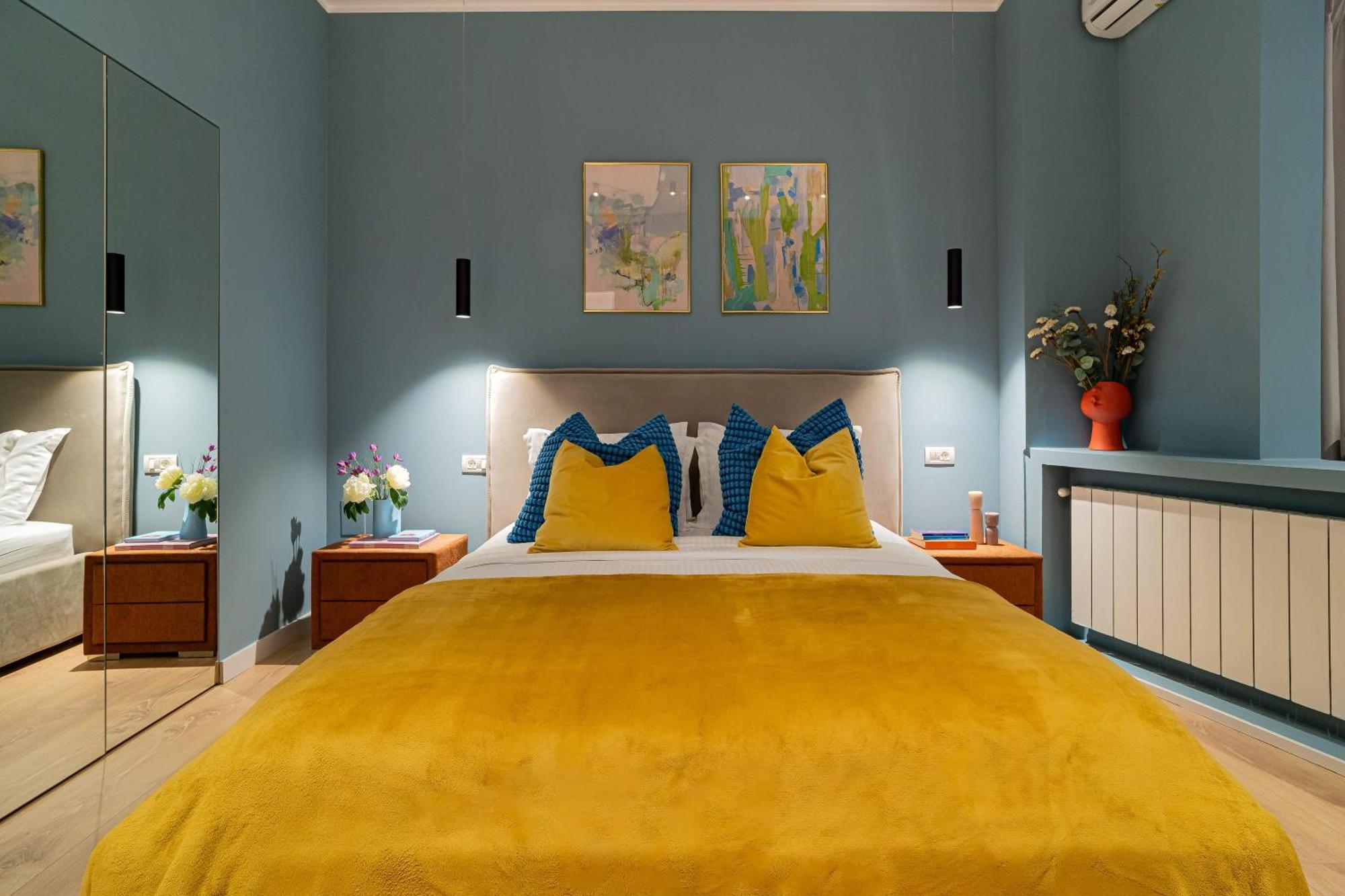 Celestial Azure - Tranquil 1Br In Piata Universitatii Bucarest Extérieur photo